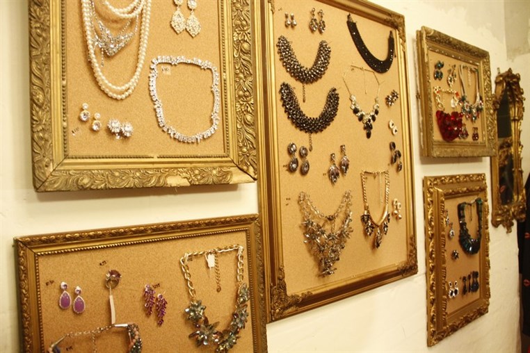 Sista Browns Christmas Pop up Store at Villa Paradiso